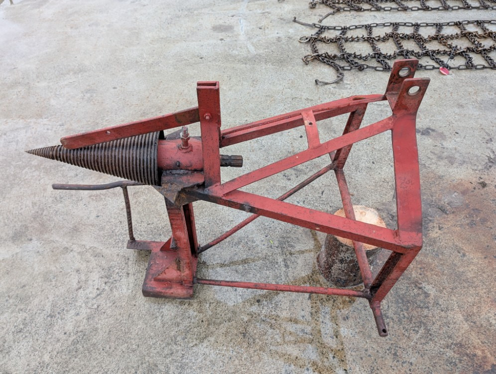 Halkaisukaira 175mm traktoriin - Log splitter: picture 1 Halkaisukaira 175mm traktoriin - Log splitter: picture 1