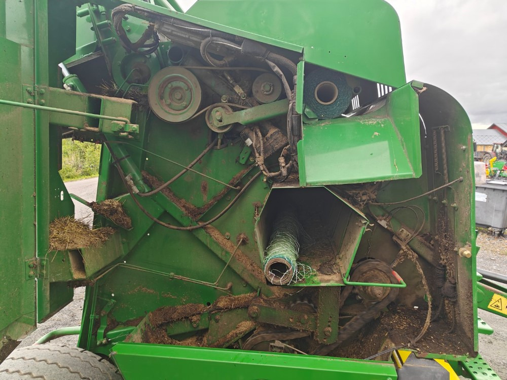 JOHN DEERE Pyöröpaalain 575 leasing JOHN DEERE Pyöröpaalain 575: picture 6