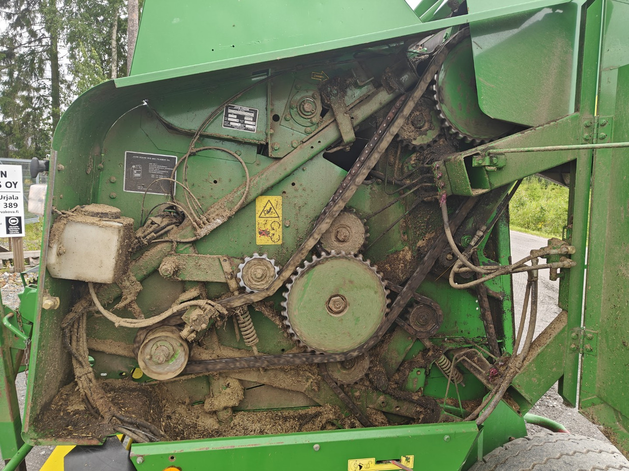 JOHN DEERE Pyöröpaalain 575 leasing JOHN DEERE Pyöröpaalain 575: picture 9