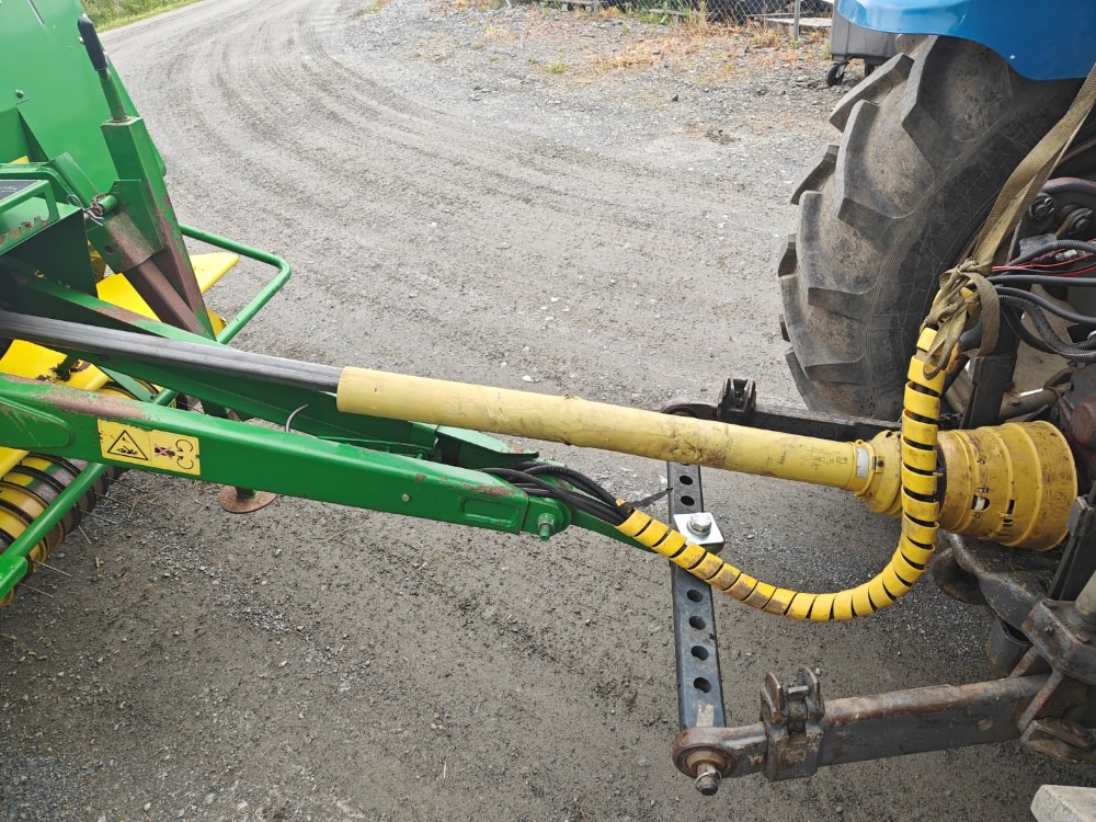 JOHN DEERE Pyöröpaalain 575 leasing JOHN DEERE Pyöröpaalain 575: picture 12