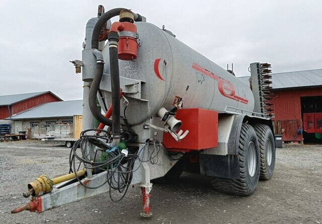 Jako IMUPAINEVAUNU - 14 kuutiota - 720cm multaimella - Slurry tanker: picture 1 Jako IMUPAINEVAUNU - 14 kuutiota - 720cm multaimella - Slurry tanker: picture 1