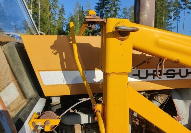 James 50 etukuormaaja - sorakauhalla - Front loader for tractor: picture 4 James 50 etukuormaaja - sorakauhalla - Front loader for tractor: picture 4