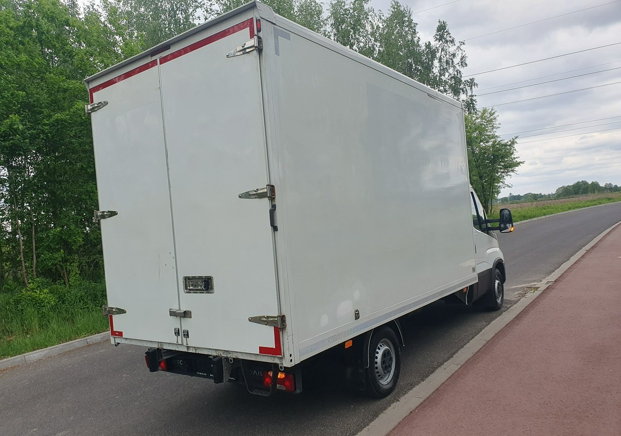 Iveco 35 Daily 35S14 - Closed box van: picture 4 Iveco 35 Daily 35S14 - Closed box van: picture 4