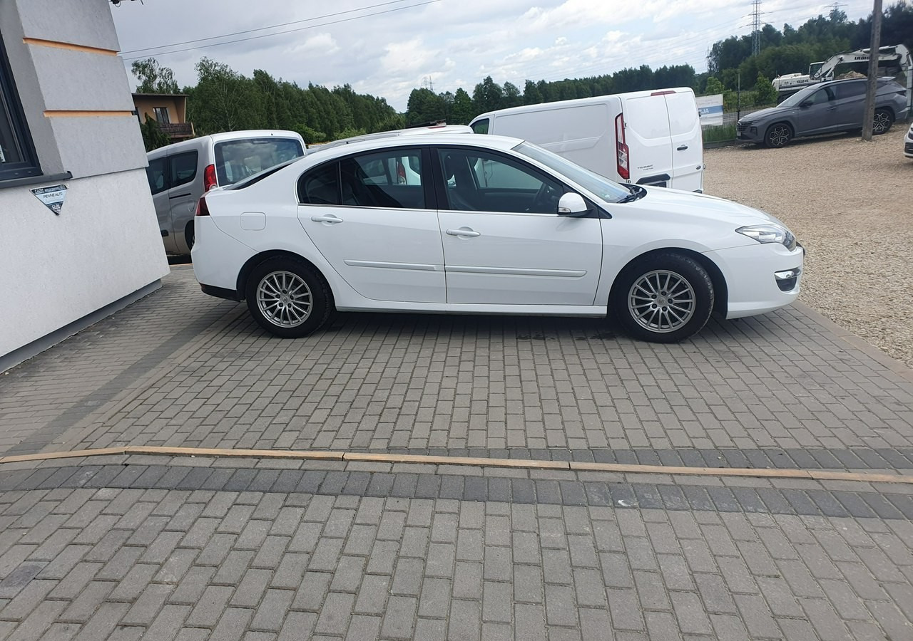 Renault Laguna III niski przebieg * zadbana *ładny stan* - Hatchback: picture 5 Renault Laguna III niski przebieg * zadbana *ładny stan* - Hatchback: picture 5