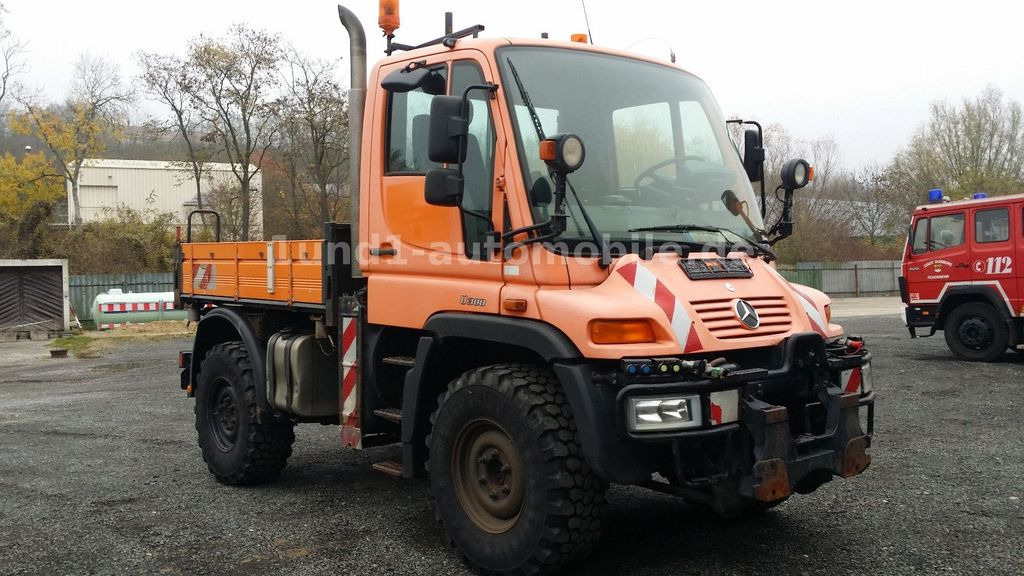 Unimog U 300 Kipper Zugmaschine Kommunalhydraulik U 500 400 U 300 Kipper Zugmaschine Kommunalhydraulik U 500 400 - Municipal/ Special vehicle: picture 3 Unimog U 300 Kipper Zugmaschine Kommunalhydraulik U 500 400 U 300 Kipper Zugmaschine Kommunalhydraulik U 500 400 - Municipal/ Special vehicle: picture 3