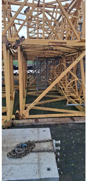 Liebherr 256HC reinforced 4,14m towers - Tower crane: picture 1 Liebherr 256HC reinforced 4,14m towers - Tower crane: picture 1