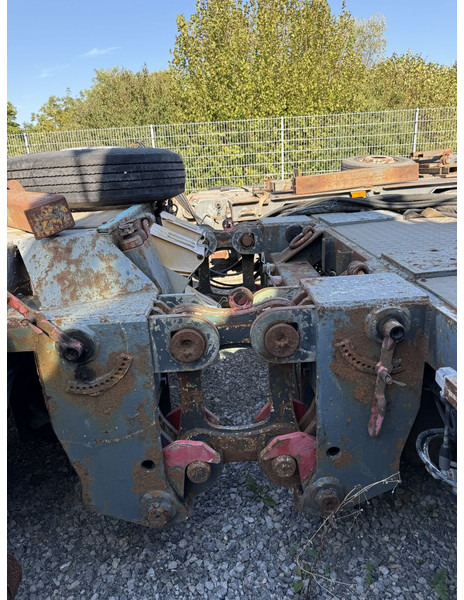 Liebherr 80km/h axeles 32K 35K 42K 50K 63K 71K 81K - Tower crane: picture 2 Liebherr 80km/h axeles 32K 35K 42K 50K 63K 71K 81K - Tower crane: picture 2