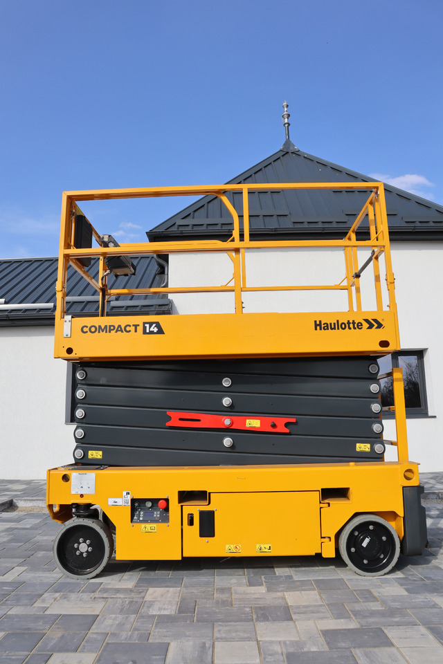 HAULOTTE Compact 14 - Scissor lift: picture 1 HAULOTTE Compact 14 - Scissor lift: picture 1