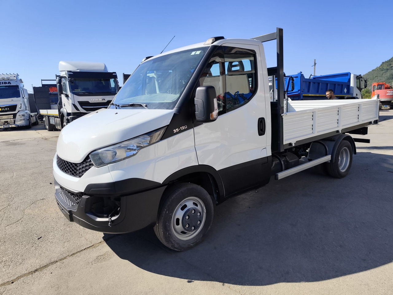Tipper van IVECO DAILY 35C13: picture 18