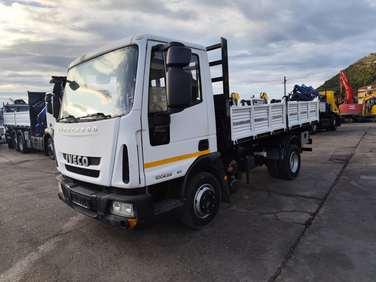 IVECO EUROCARGO 100E22K - Tipper, Tipper: picture 3 IVECO EUROCARGO 100E22K - Tipper, Tipper: picture 3