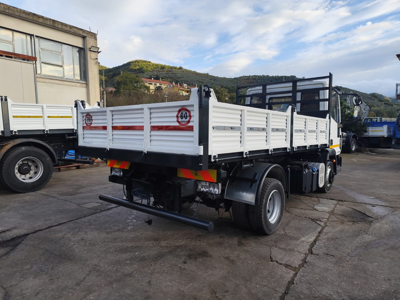 IVECO EUROCARGO 100E22K - Tipper, Tipper: picture 5 IVECO EUROCARGO 100E22K - Tipper, Tipper: picture 5