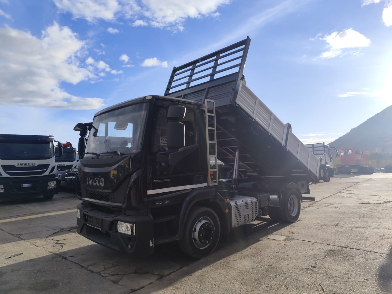 IVECO EUROCARGO 120-190L - Tipper, Crane truck: picture 1 IVECO EUROCARGO 120-190L - Tipper, Crane truck: picture 1