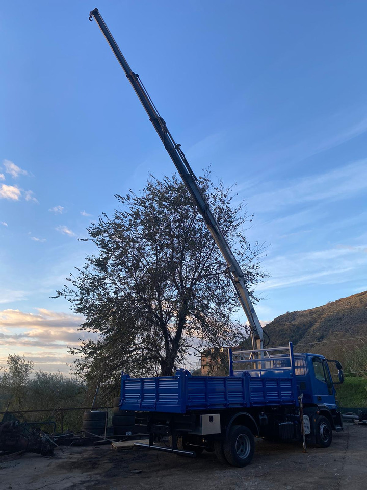 IVECO EUROCARGO 150E25P - Crane truck, Tipper: picture 3 IVECO EUROCARGO 150E25P - Crane truck, Tipper: picture 3