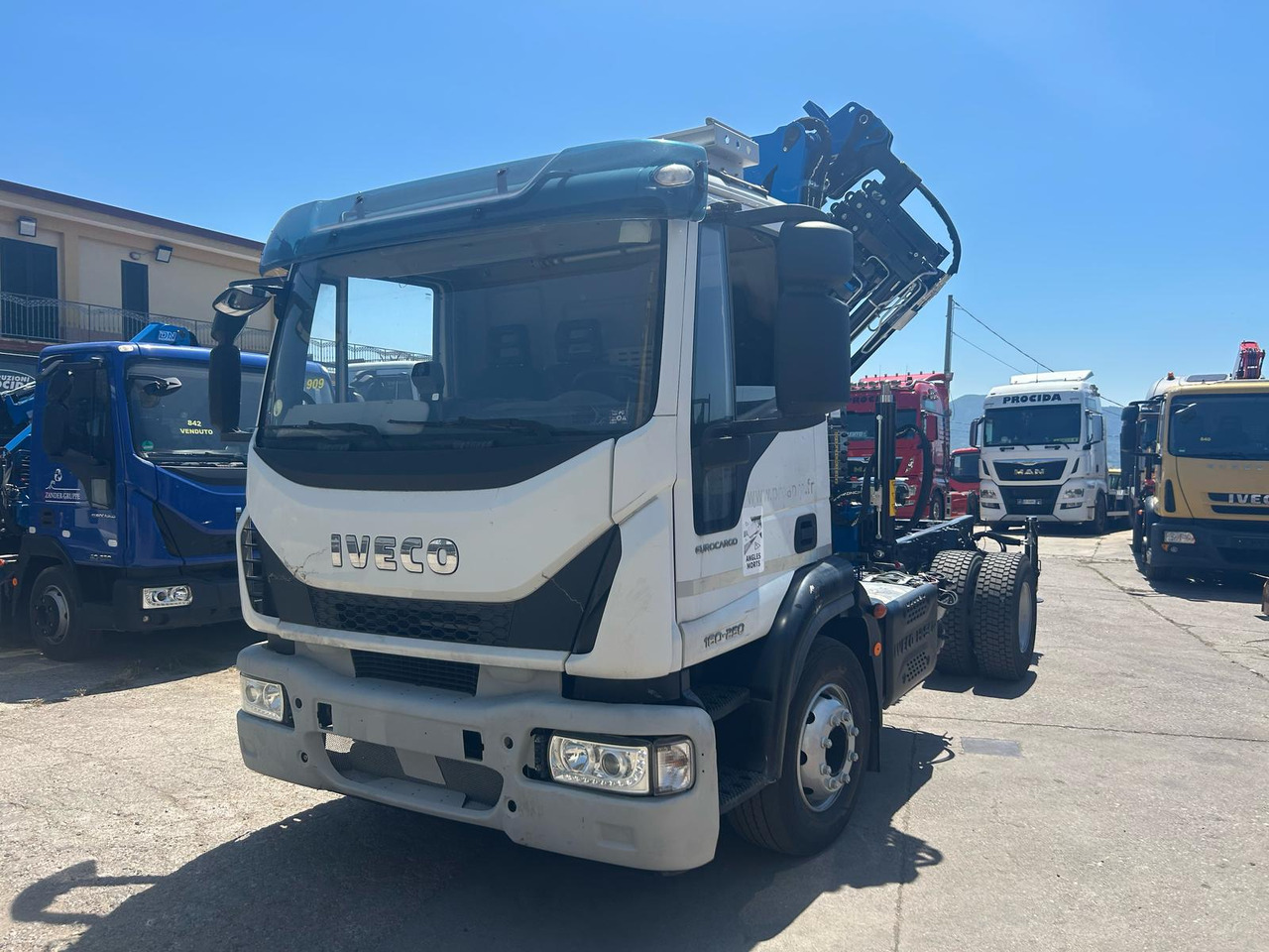 IVECO EUROCARGO 160-250 - Crane truck: picture 1 IVECO EUROCARGO 160-250 - Crane truck: picture 1