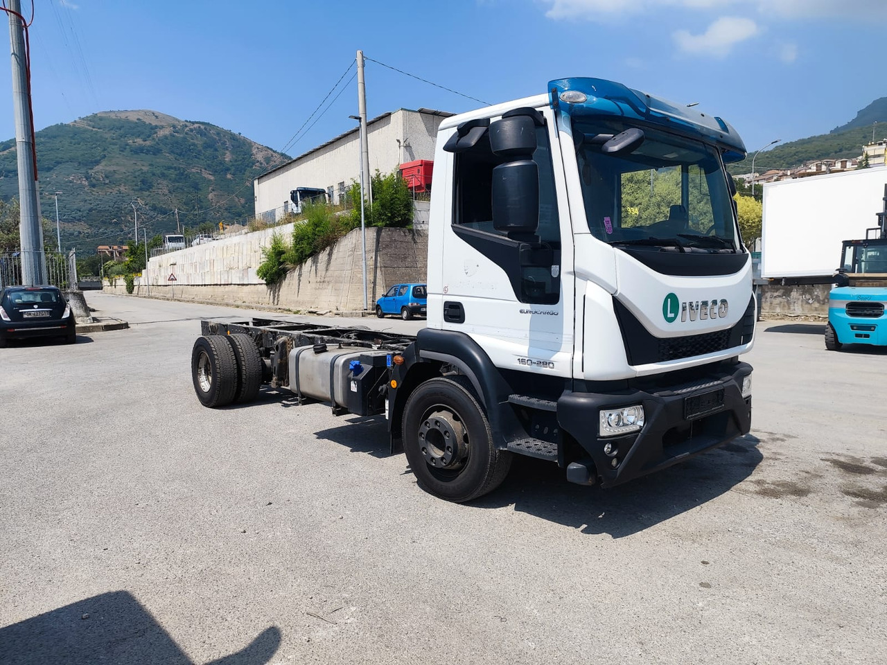 IVECO EUROCARGO 160-280 - Box truck, Crane truck: picture 1 IVECO EUROCARGO 160-280 - Box truck, Crane truck: picture 1