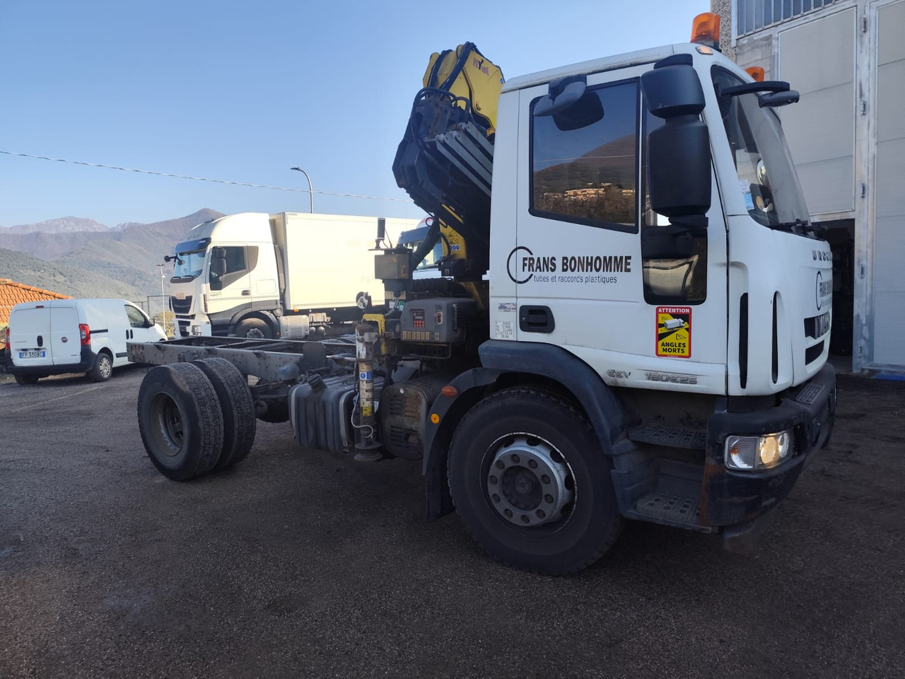 IVECO EUROCARGO 180E25 - Crane truck, Crane truck: picture 3 IVECO EUROCARGO 180E25 - Crane truck, Crane truck: picture 3