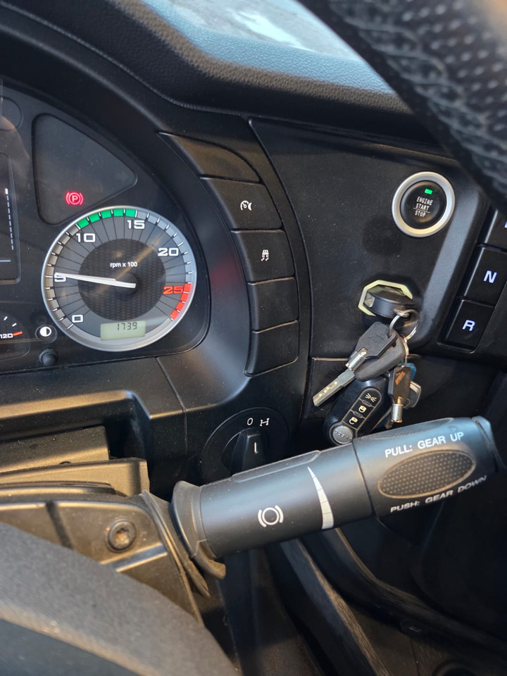 IVECO S-WAY AS260S48 Y - Dropside/ Flatbed truck: picture 2 IVECO S-WAY AS260S48 Y - Dropside/ Flatbed truck: picture 2