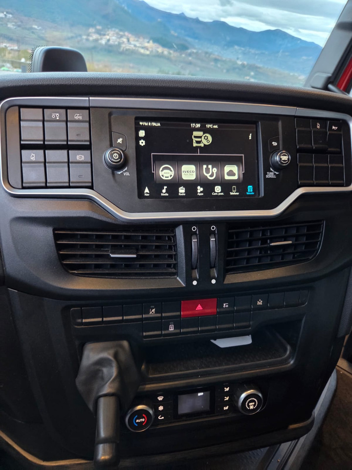 IVECO S-WAY AS260S48 Y - Dropside/ Flatbed truck: picture 4 IVECO S-WAY AS260S48 Y - Dropside/ Flatbed truck: picture 4