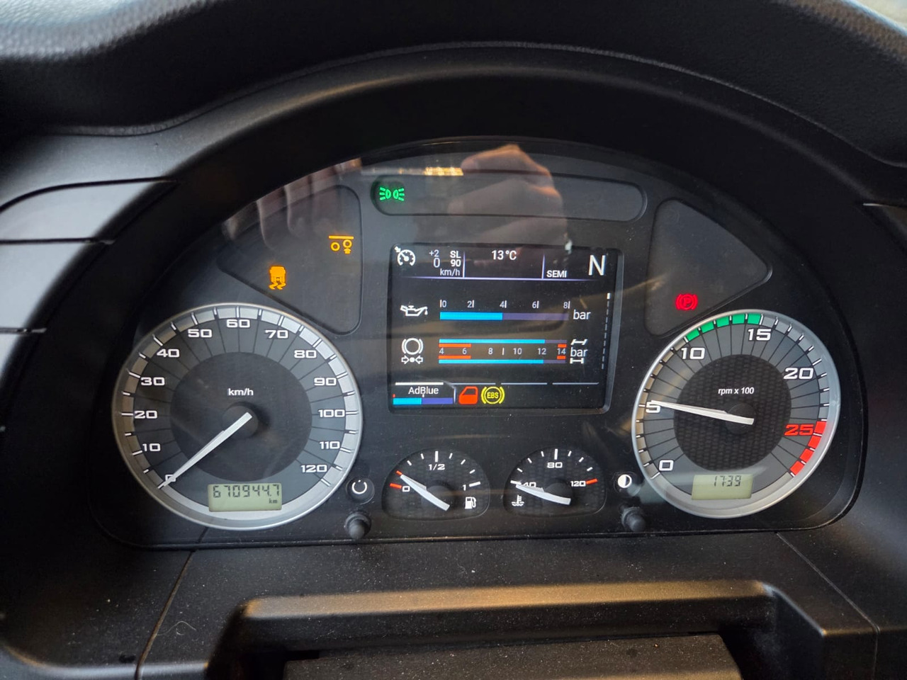 IVECO S-WAY AS260S48 Y - Dropside/ Flatbed truck: picture 5 IVECO S-WAY AS260S48 Y - Dropside/ Flatbed truck: picture 5