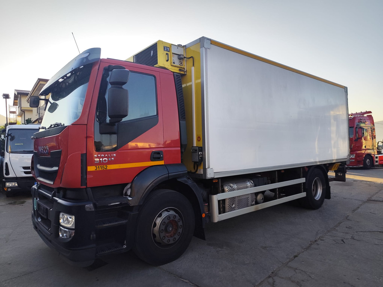 IVECO STRALIS 190S31 - Cab chassis truck: picture 3 IVECO STRALIS 190S31 - Cab chassis truck: picture 3