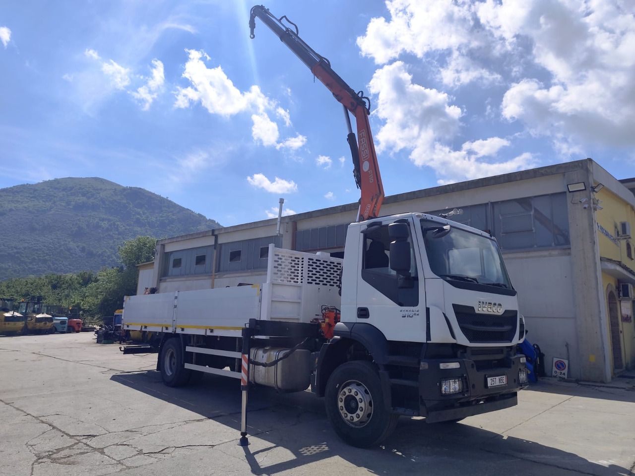 IVECO STRALIS 190S31 - Crane truck: picture 4 IVECO STRALIS 190S31 - Crane truck: picture 4