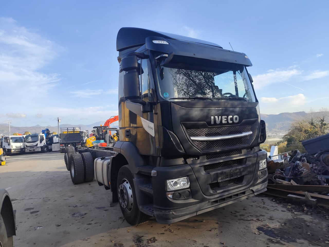 Cab chassis truck IVECO STRALIS 260S36: picture 22