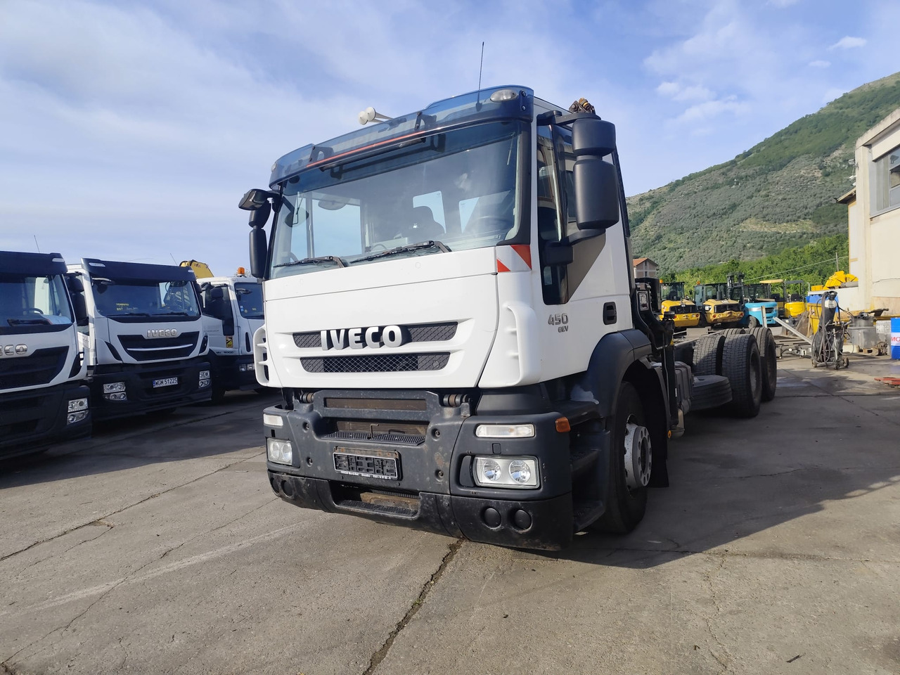 IVECO STRALIS 260S45 - Crane truck: picture 2 IVECO STRALIS 260S45 - Crane truck: picture 2