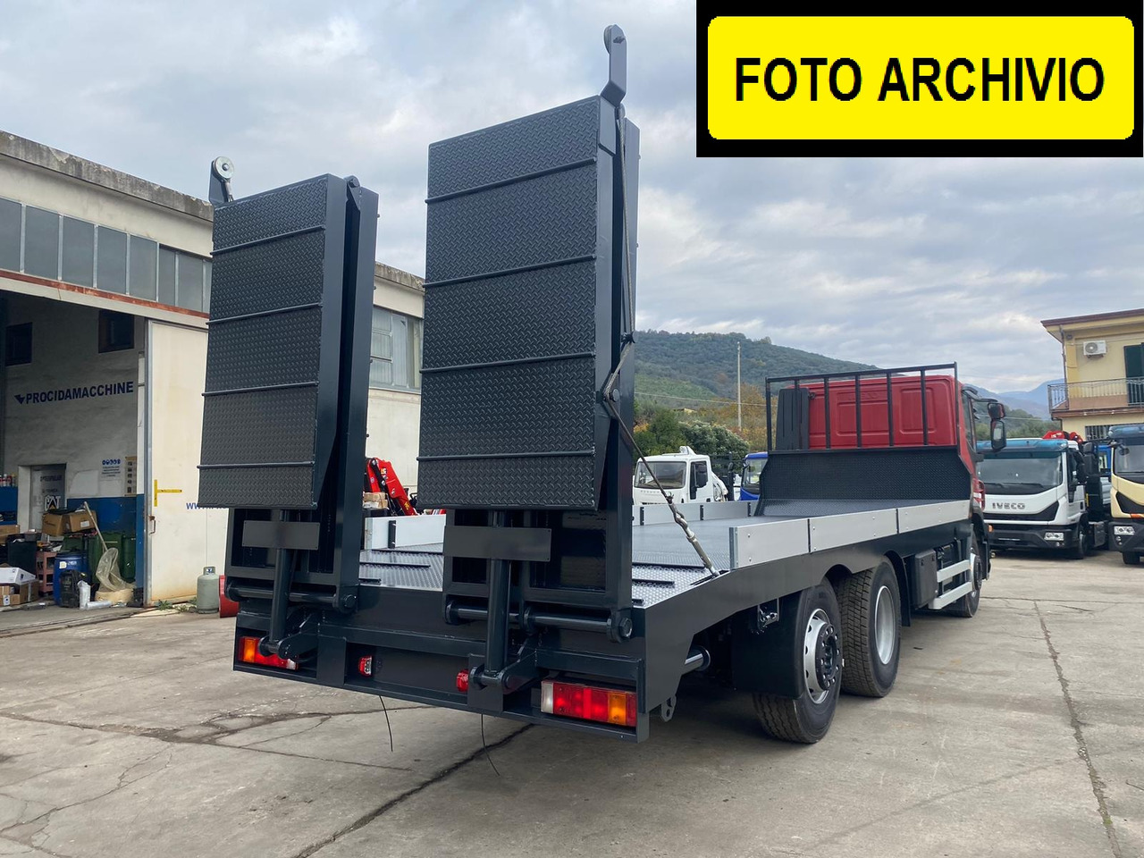 IVECO STRALIS AD 260S31 - Dropside/ Flatbed truck: picture 2 IVECO STRALIS AD 260S31 - Dropside/ Flatbed truck: picture 2
