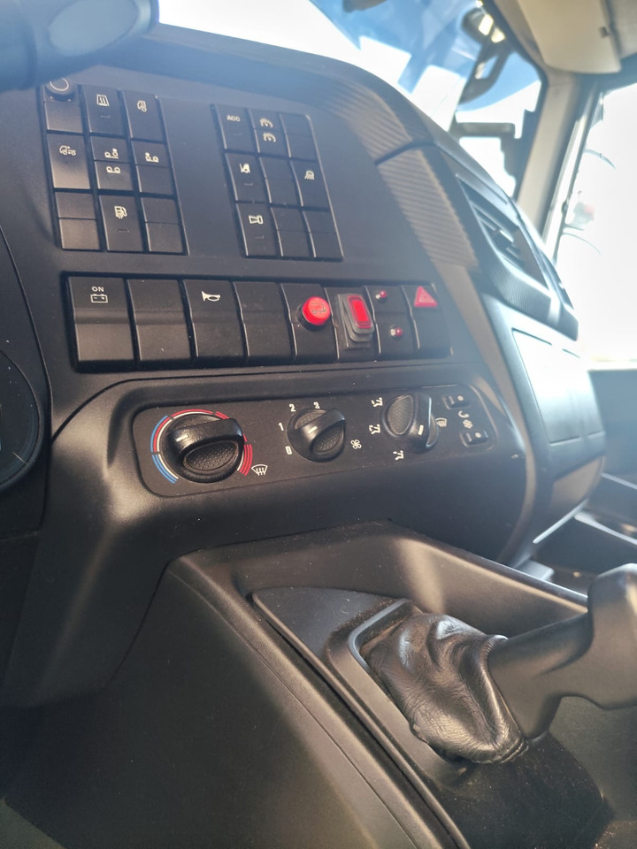 IVECO STRALIS AD 260S31 XP - Cab chassis truck: picture 4 IVECO STRALIS AD 260S31 XP - Cab chassis truck: picture 4