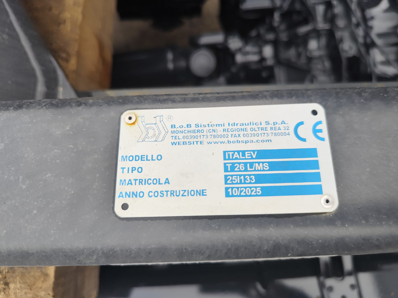 IVECO STRALIS AD 260S31 XP - Hook lift truck: picture 2 IVECO STRALIS AD 260S31 XP - Hook lift truck: picture 2