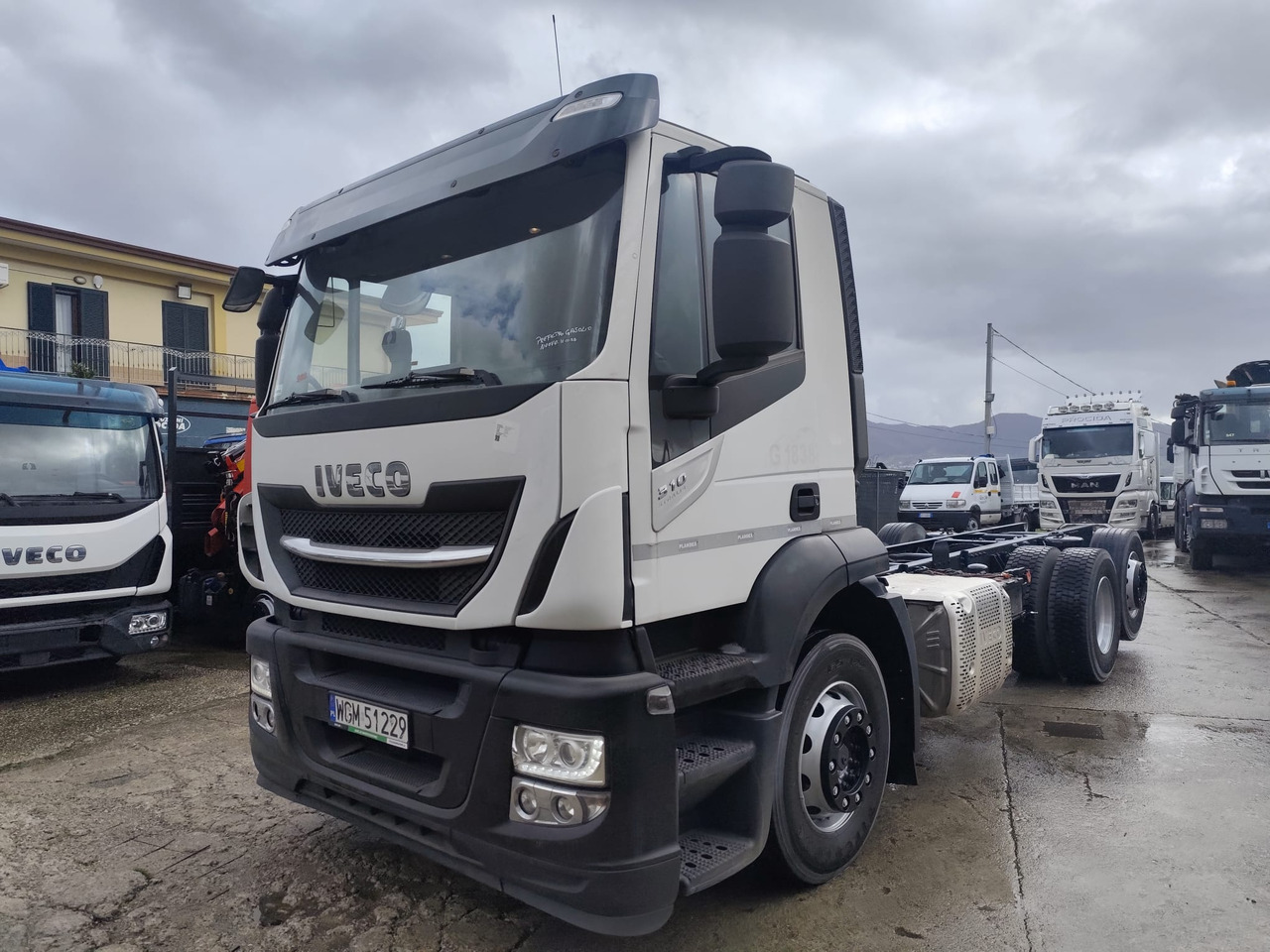 IVECO STRALIS AD 260S31 XP - Crane truck: picture 1 IVECO STRALIS AD 260S31 XP - Crane truck: picture 1