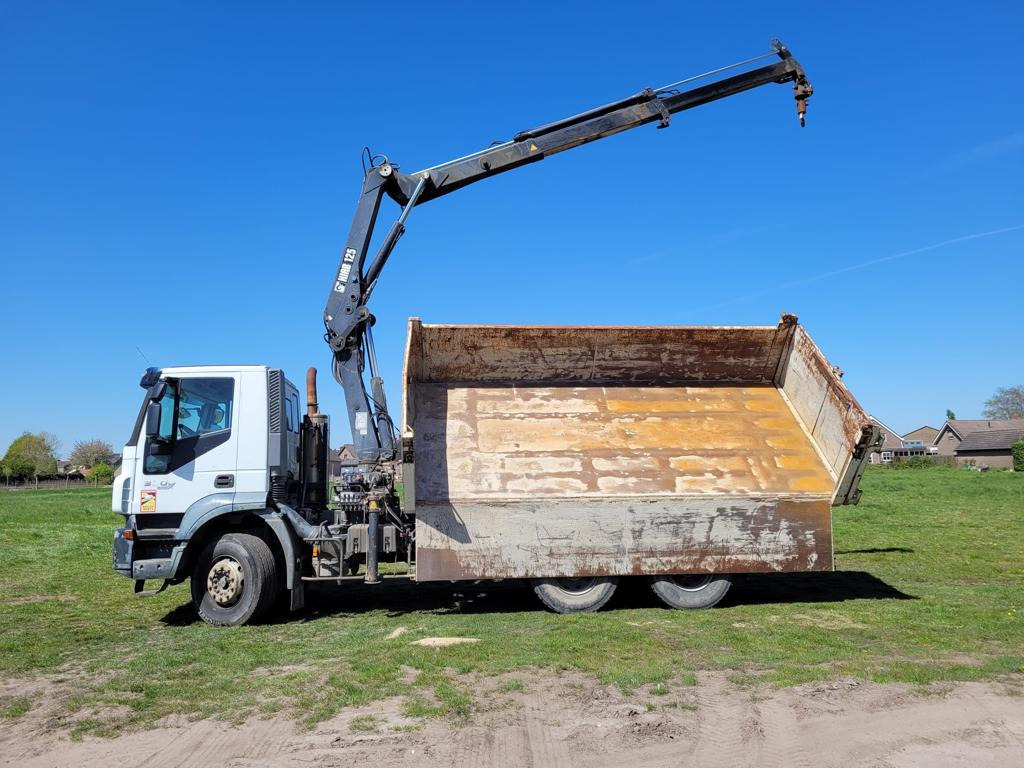 IVECO TRAKKER 260T36 - Crane truck, Tipper: picture 5 IVECO TRAKKER 260T36 - Crane truck, Tipper: picture 5