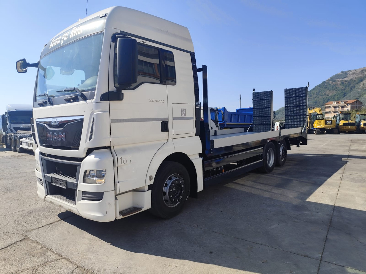 Dropside/ Flatbed truck MAN TGX 26.440: picture 36