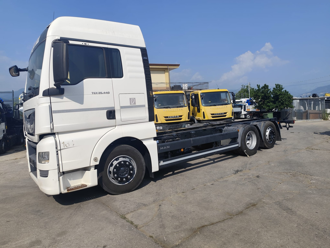Dropside/ Flatbed truck MAN TGX 26.440: picture 14