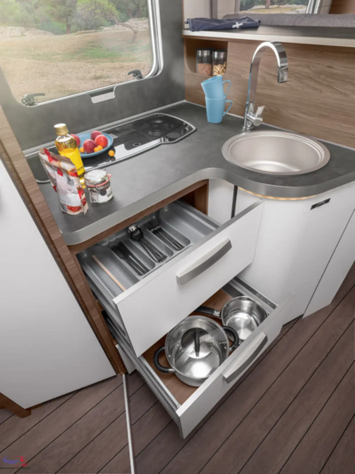 Semi-integrated motorhome Wohnmobil Knaus L!VE WAVE 650 MF: picture 8 Semi-integrated motorhome Wohnmobil Knaus L!VE WAVE 650 MF: picture 8