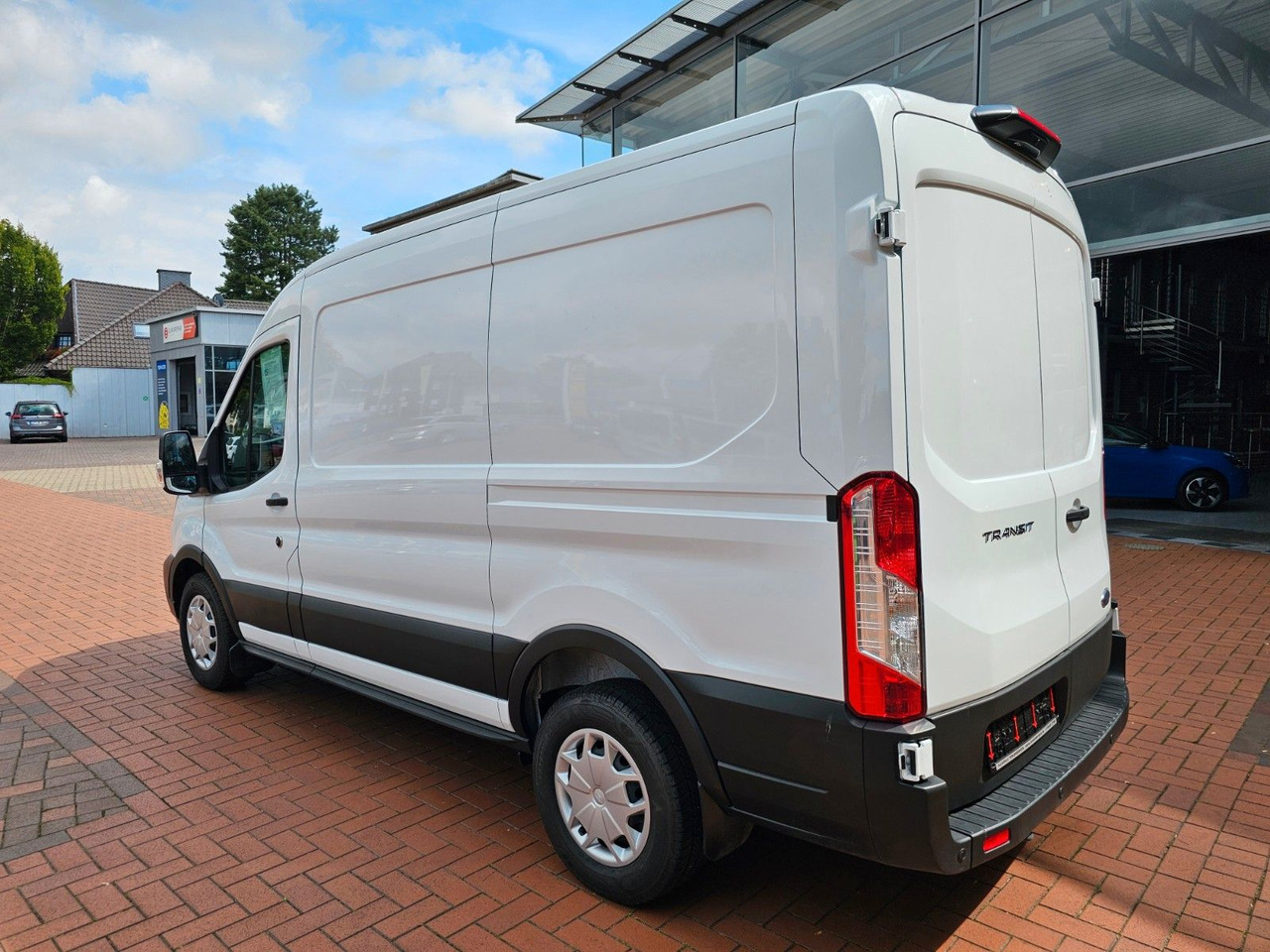 Ford Transit Kasten 350 L2H2 Trend Regalsystem Kamera - Panel van: picture 3 Ford Transit Kasten 350 L2H2 Trend Regalsystem Kamera - Panel van: picture 3