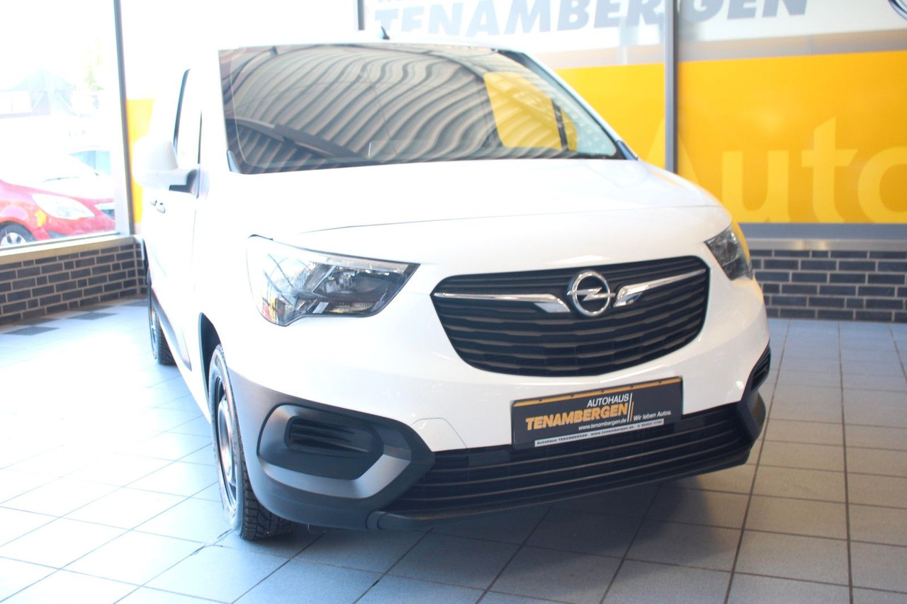 Opel Combo E Cargo Edition Klima PDC Bluetooth AHK - Small van: picture 2 Opel Combo E Cargo Edition Klima PDC Bluetooth AHK - Small van: picture 2
