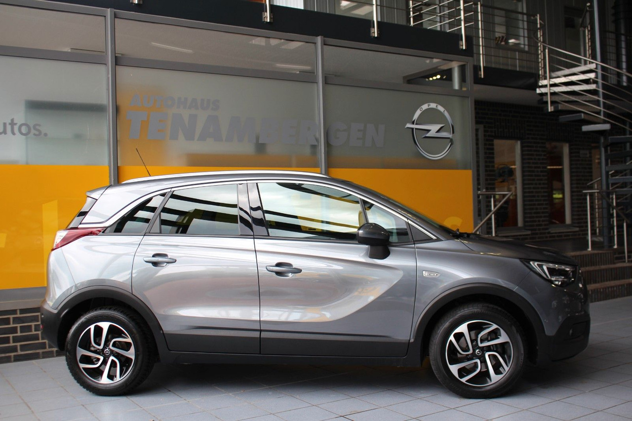 Opel Crossland (X) 1,2 Ultimate Pano Navi Kamera LED - Sedan: picture 3 Opel Crossland (X) 1,2 Ultimate Pano Navi Kamera LED - Sedan: picture 3