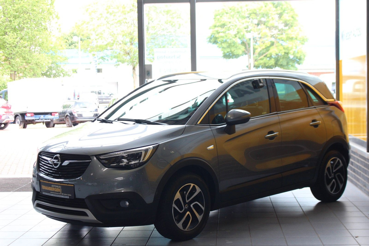 Opel Crossland (X) 1,2 Ultimate Pano Navi Kamera LED - Sedan: picture 4 Opel Crossland (X) 1,2 Ultimate Pano Navi Kamera LED - Sedan: picture 4