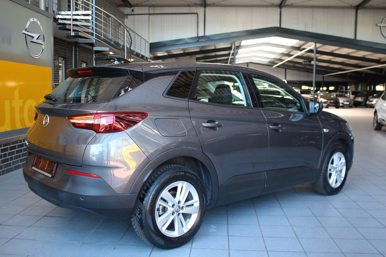 Opel Grandland Edition 1.2 Automatik Navi PDC v+h LED - SUV: picture 5 Opel Grandland Edition 1.2 Automatik Navi PDC v+h LED - SUV: picture 5