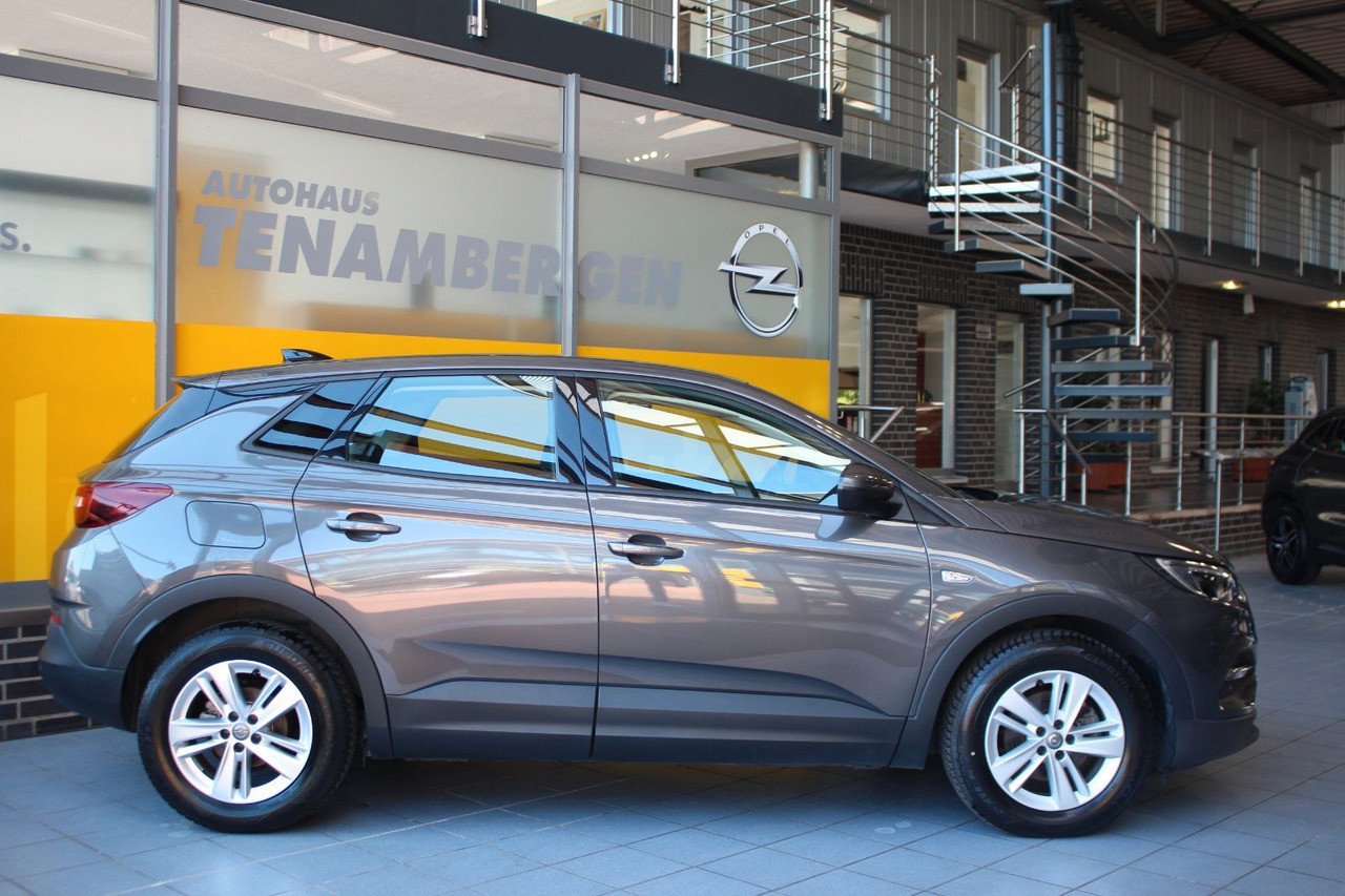 Opel Grandland Edition 1.2 Automatik Navi PDC v+h LED - SUV: picture 3 Opel Grandland Edition 1.2 Automatik Navi PDC v+h LED - SUV: picture 3