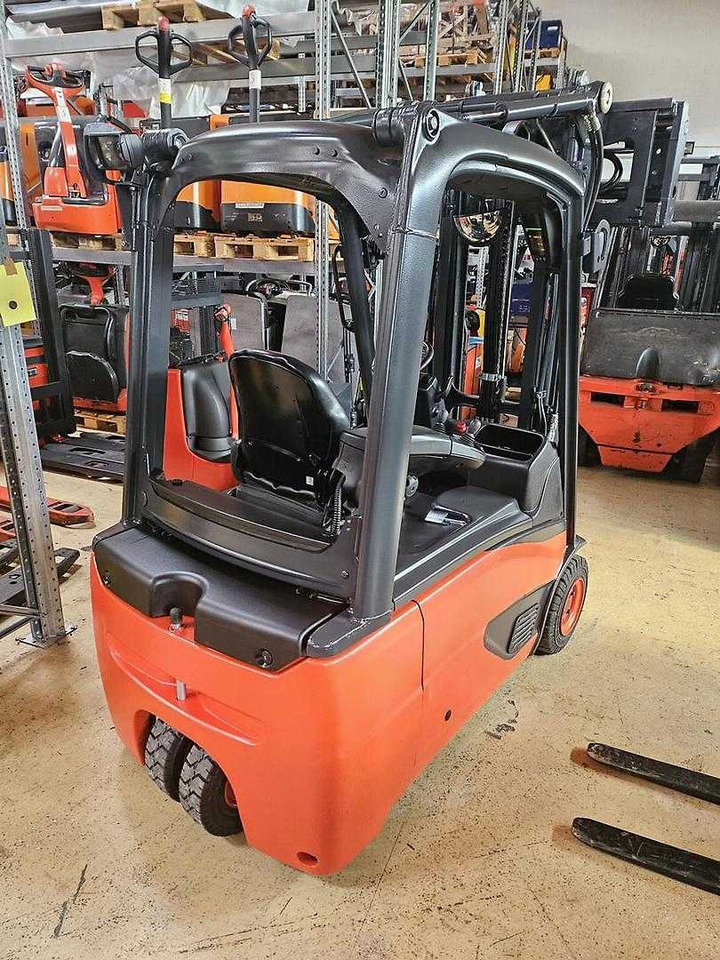 Electric forklift Linde E16L-02: picture 12