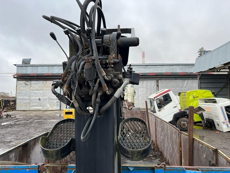 Hiab - Truck mounted crane: picture 3 Hiab - Truck mounted crane: picture 3