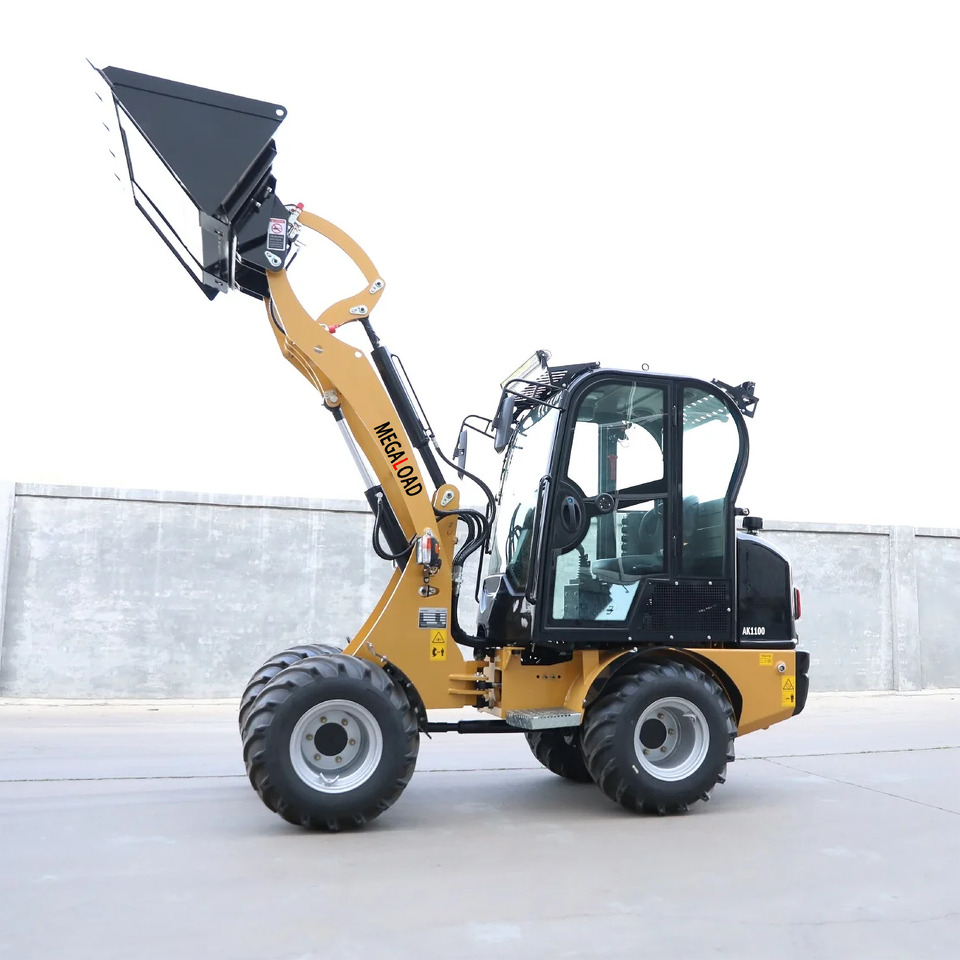 MEGALOAD AK1100 Compact Wheel Loader CE certification Kubota Engine chargeuse su AK1100 - Wheel loader: picture 2 MEGALOAD AK1100 Compact Wheel Loader CE certification Kubota Engine chargeuse su AK1100 - Wheel loader: picture 2
