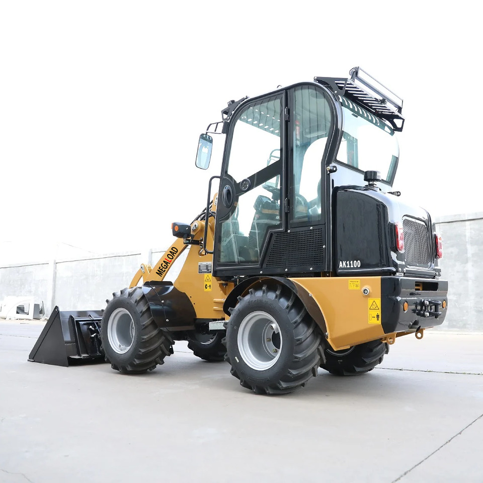 MEGALOAD AK1100 Compact Wheel Loader CE certification Kubota Engine chargeuse su AK1100 - Wheel loader: picture 3 MEGALOAD AK1100 Compact Wheel Loader CE certification Kubota Engine chargeuse su AK1100 - Wheel loader: picture 3