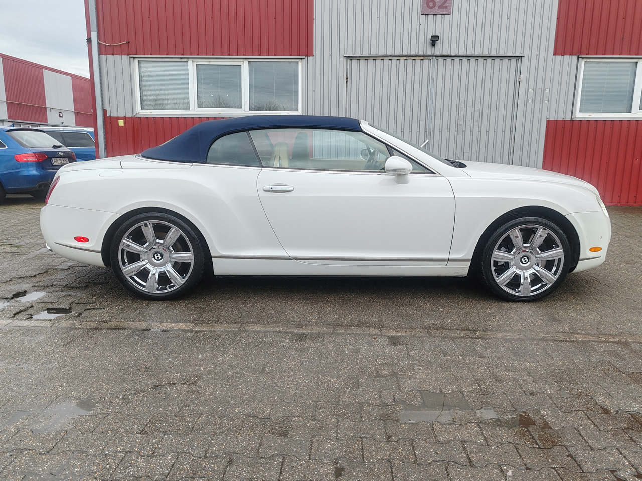Bentley Continental GT Coupe Cabrio - Convertible: picture 3 Bentley Continental GT Coupe Cabrio - Convertible: picture 3