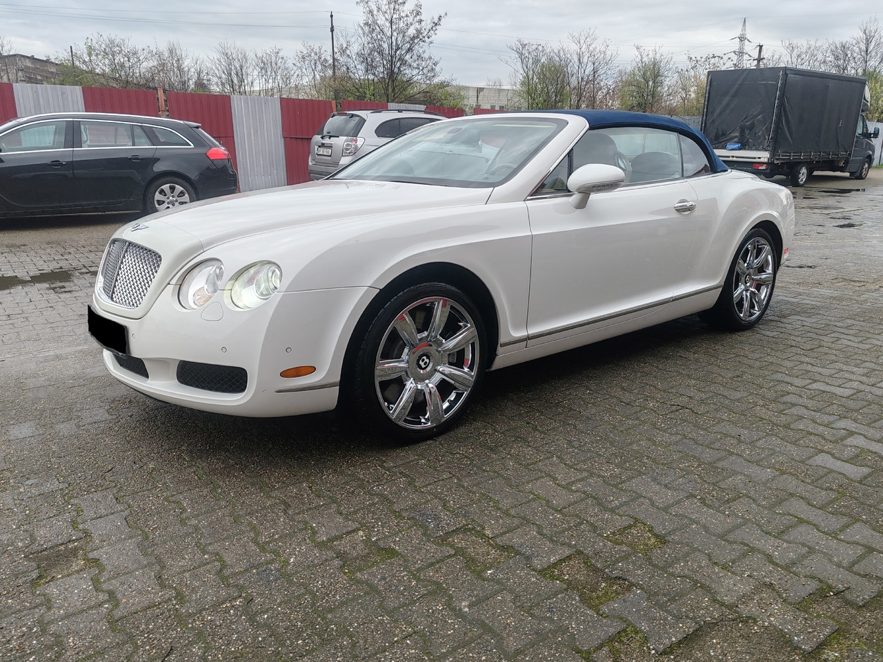 Bentley Continental GT Coupe Cabrio - Convertible: picture 1 Bentley Continental GT Coupe Cabrio - Convertible: picture 1