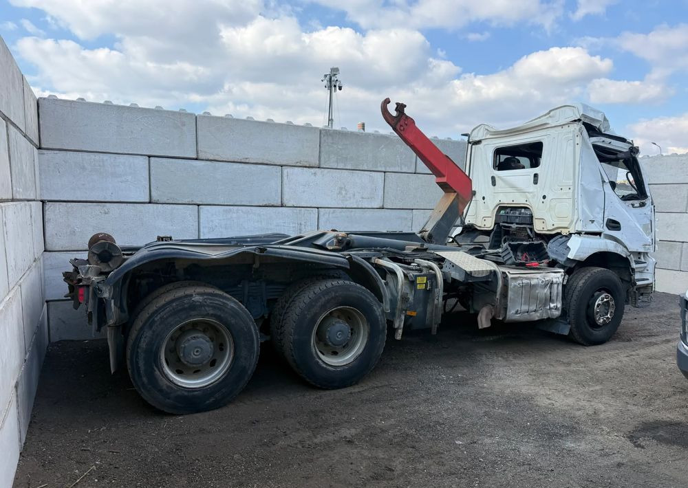 Mercedes-Benz Arocs 2640 - Hook lift truck: picture 3 Mercedes-Benz Arocs 2640 - Hook lift truck: picture 3