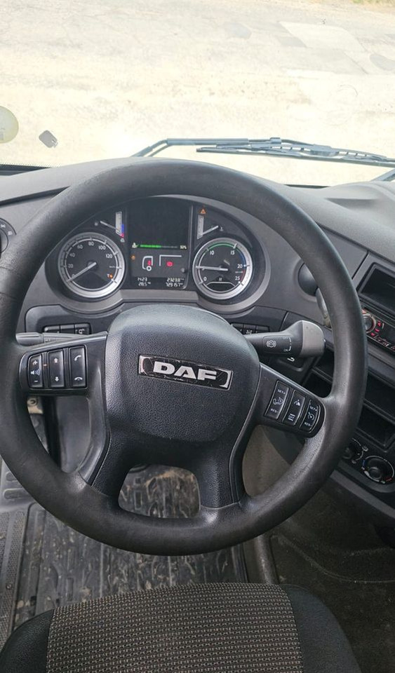 Tractor unit DAF XF460: picture 15