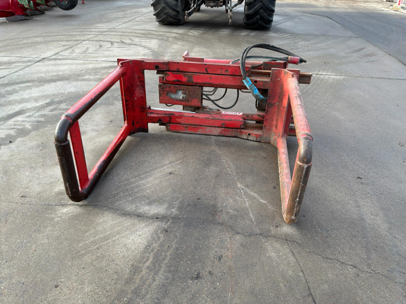 BOLZONI AURAMO KB N9A - Front loader for tractor: picture 2 BOLZONI AURAMO KB N9A - Front loader for tractor: picture 2